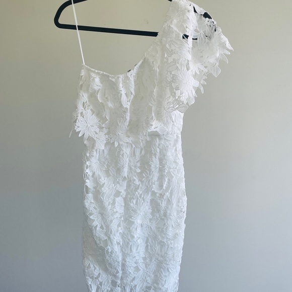 Bloomingdale’s Lush Lace One Shoulder Dress XS - Picture 1 of 5